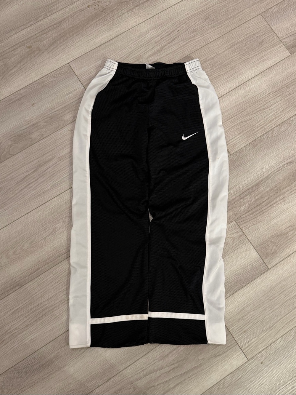 Vintage Kids Nike Black and White Sports Joggers